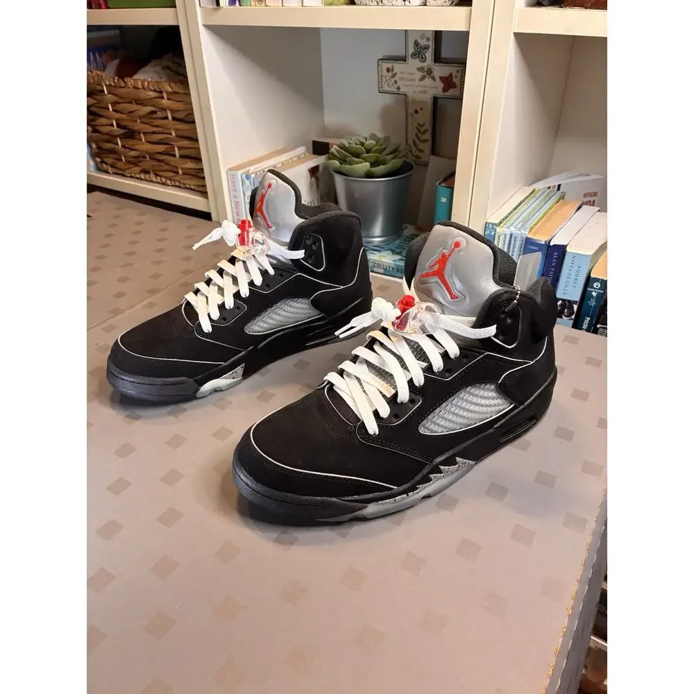 Nike Air Jordan 5 Retro OG Black Metallic Silver HF3975-001 Size 8 With Box